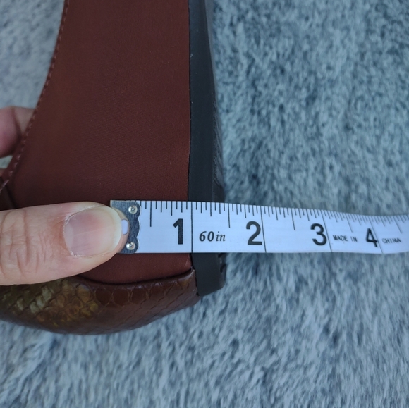 BareTraps Brown and Tan Flats - Picture 11 of 12